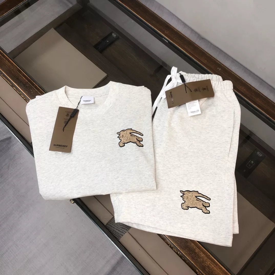 Classic 4188 Burberry Tracksuits Short Sleeved For Unisex