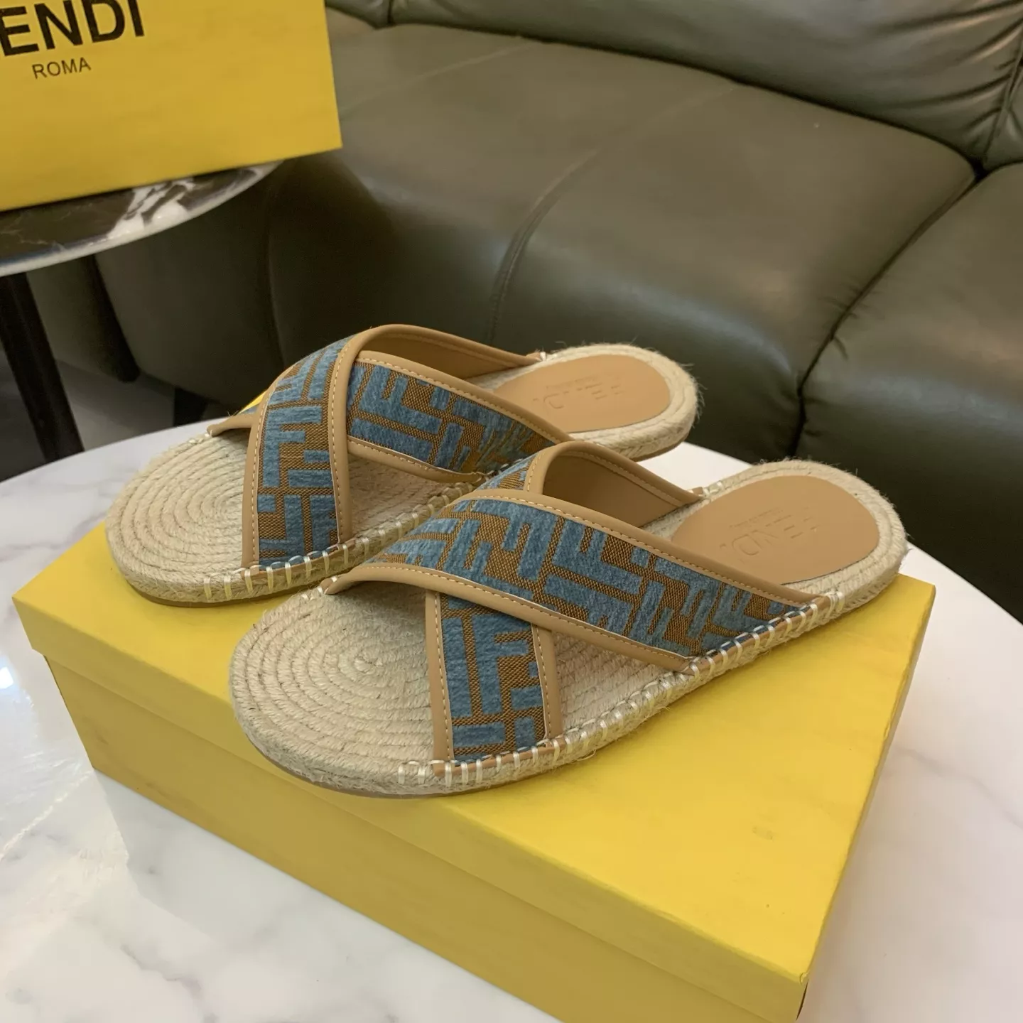 Classic 4291 Fendi Slippers For Men