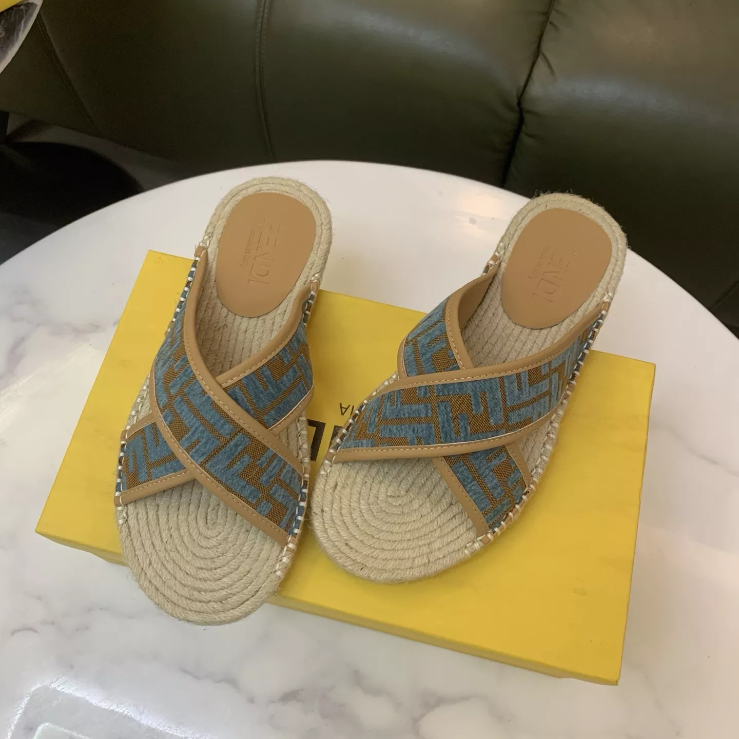 Classic 4291 Fendi Slippers For Men