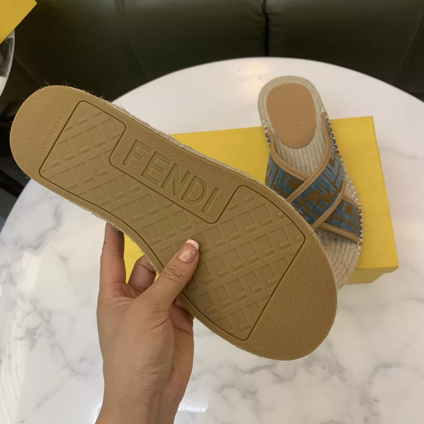 Classic 4291 Fendi Slippers For Men