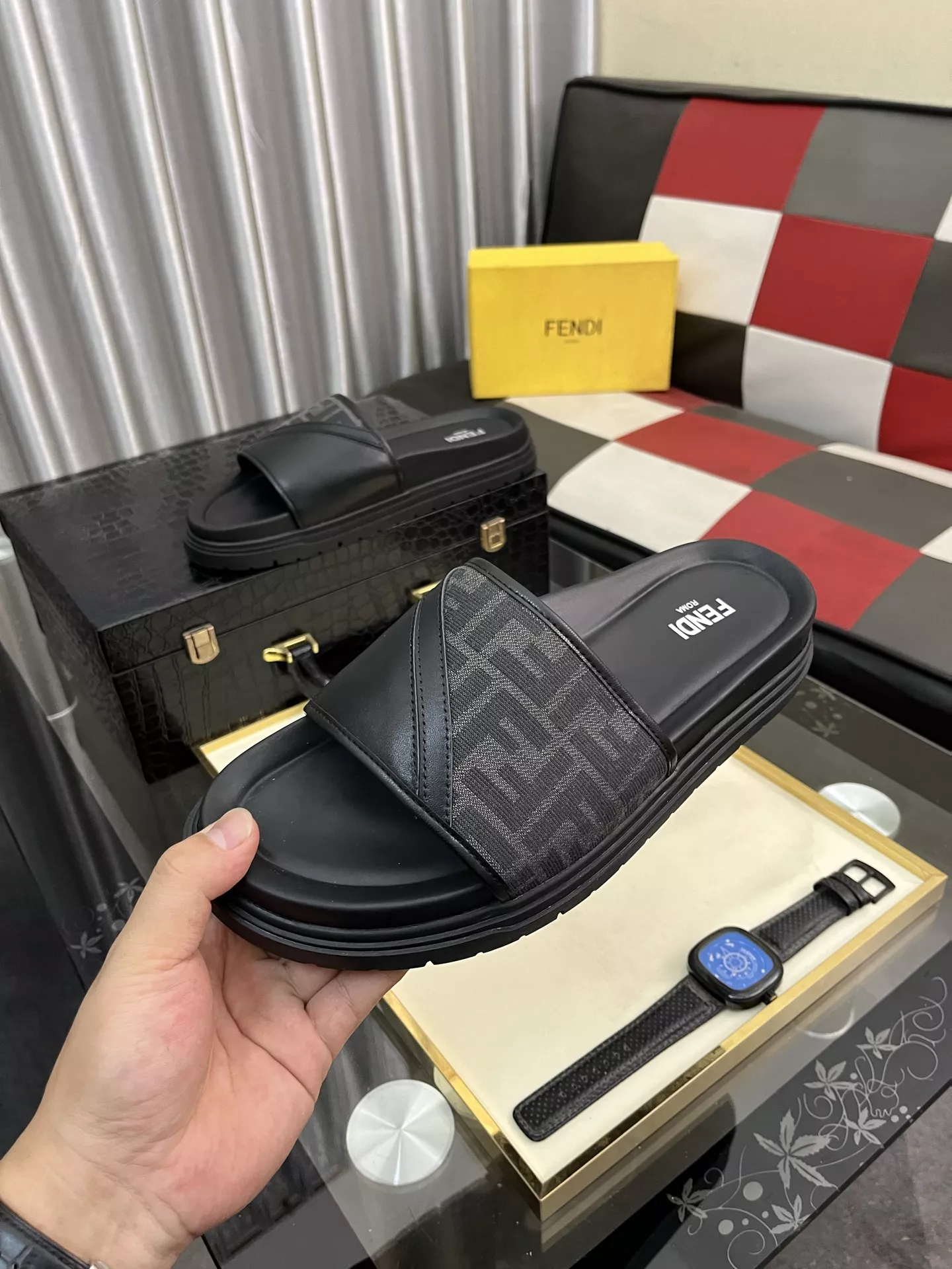 Classic 4324 Fendi Slippers For Men