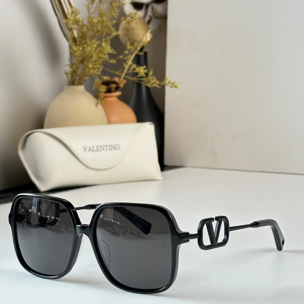 Classic 4475 Valentino AAA Quality Sunglasses