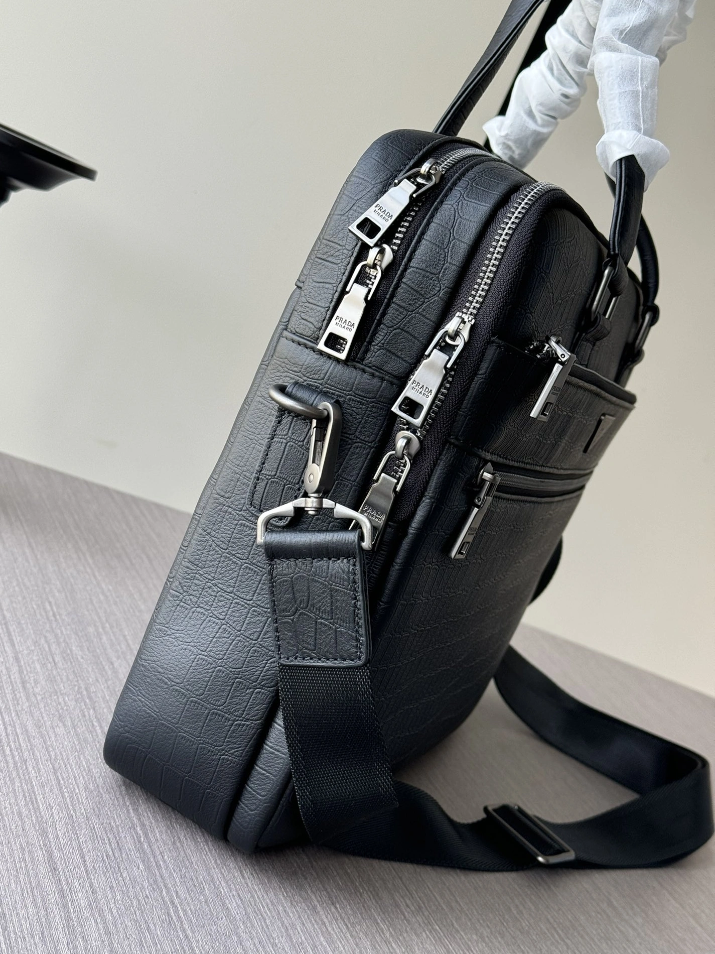 Classic 462 Prada AAA Man Handbags