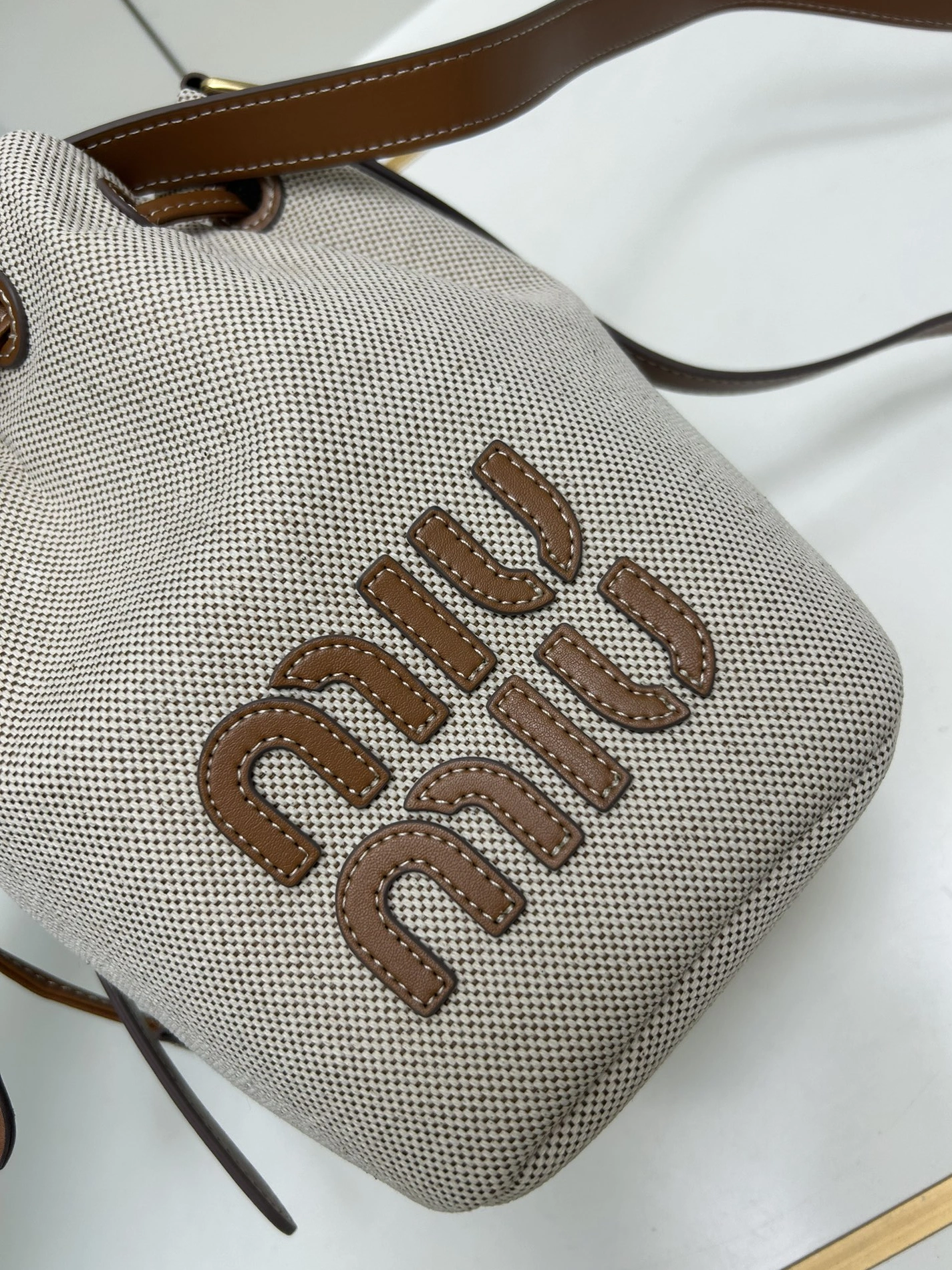 Classic 469 MIU MIU AAA Quality Messenger Bags For Women
