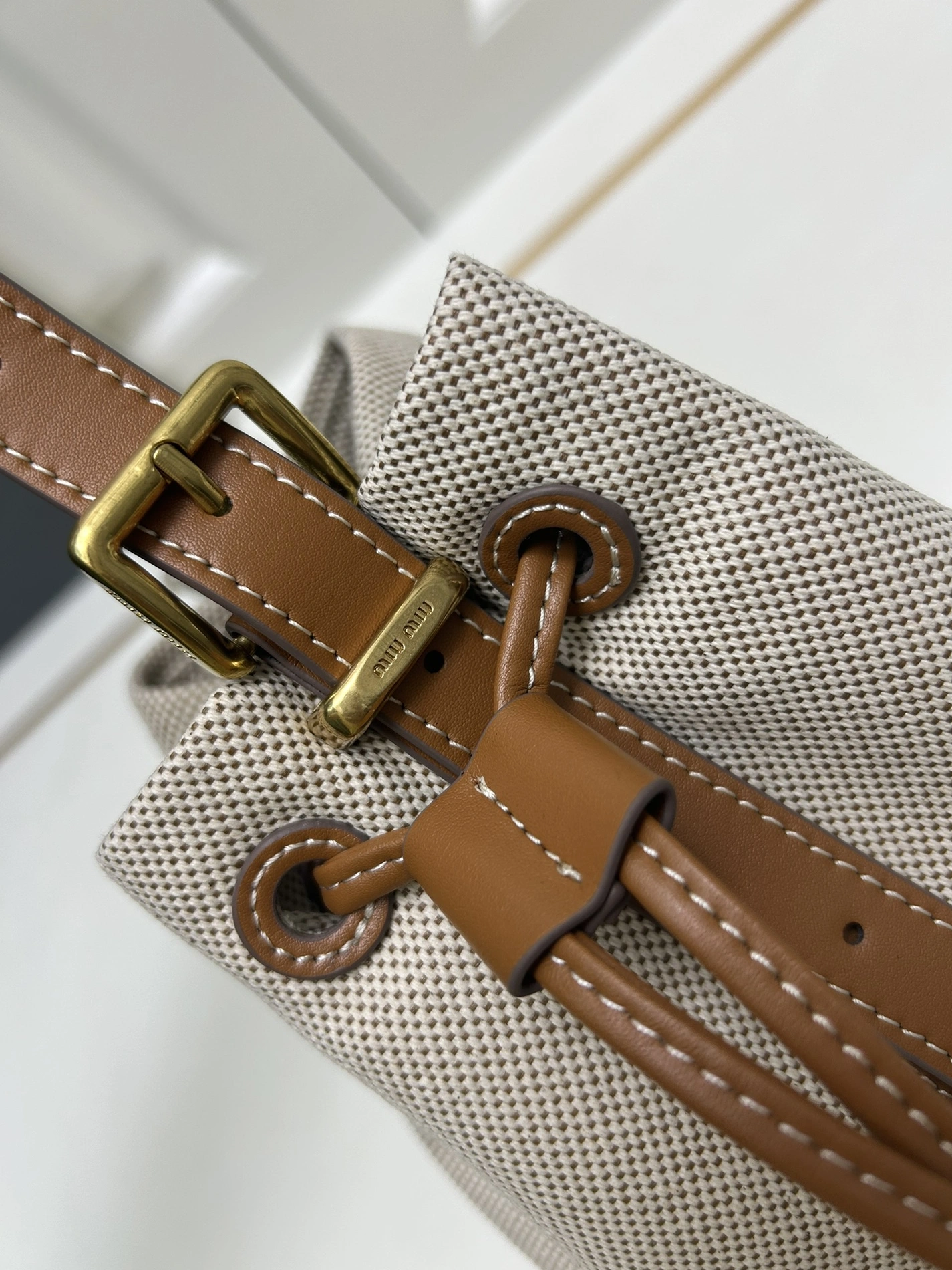 Classic 469 MIU MIU AAA Quality Messenger Bags For Women