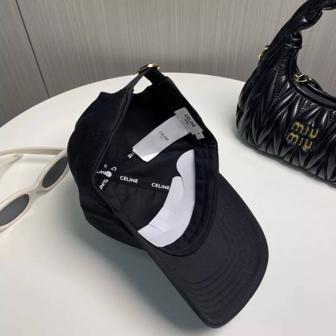 Classic 4697 Celine Caps
