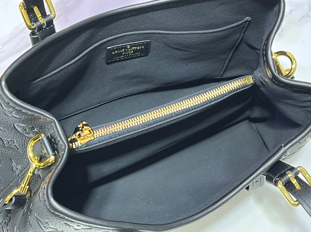 Classic 4774 Louis Vuitton AAA Quality Handbags For Women