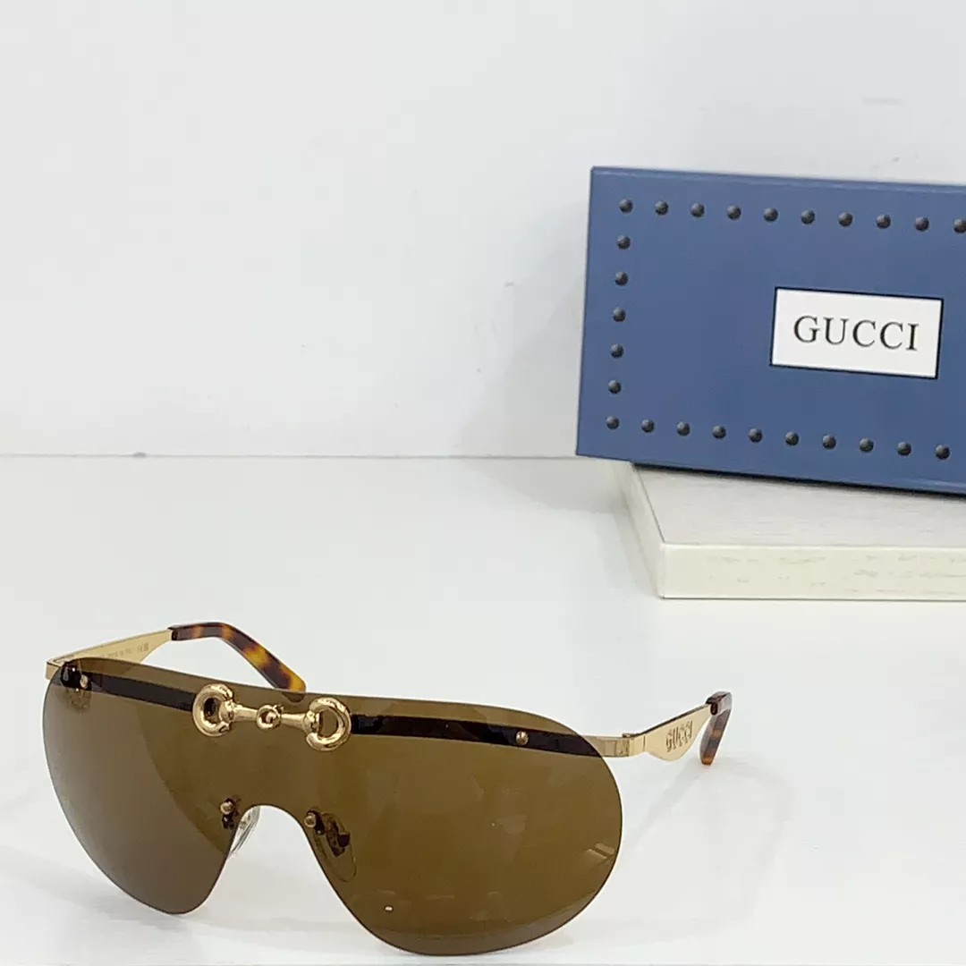 Classic 498 Gucci AAA Quality Sunglasses