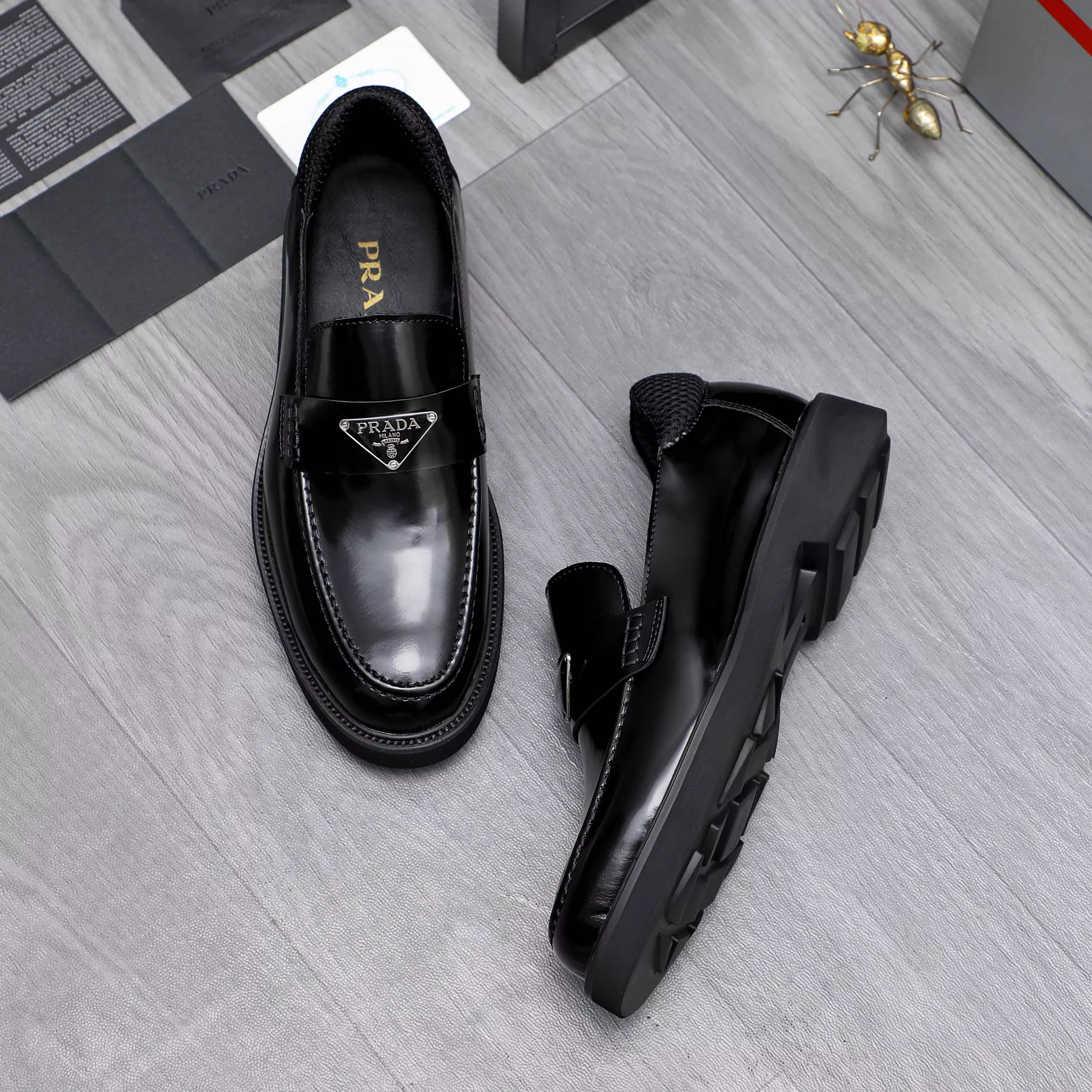 Classic 5007 Prada Leather Shoes For Men
