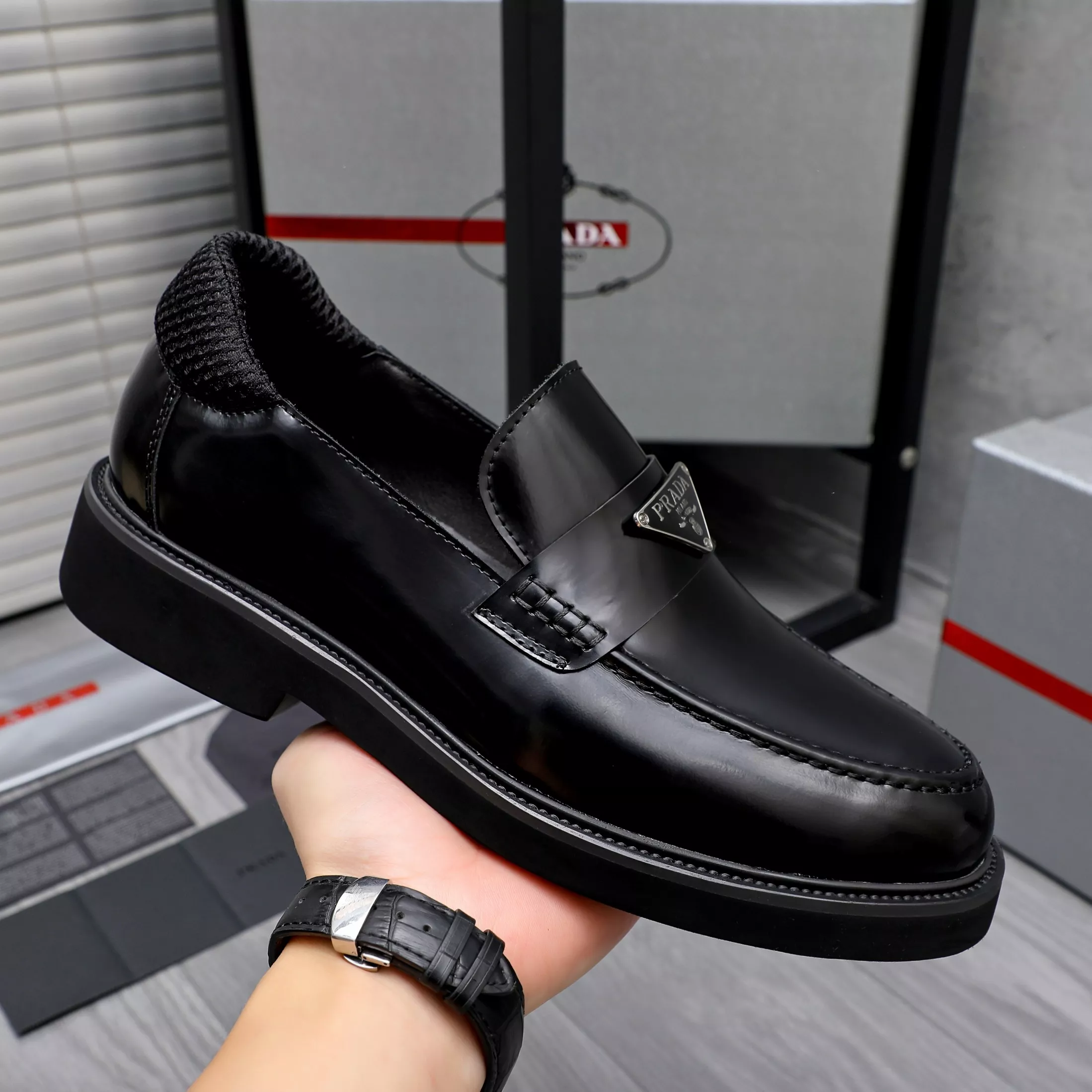 Classic 5007 Prada Leather Shoes For Men