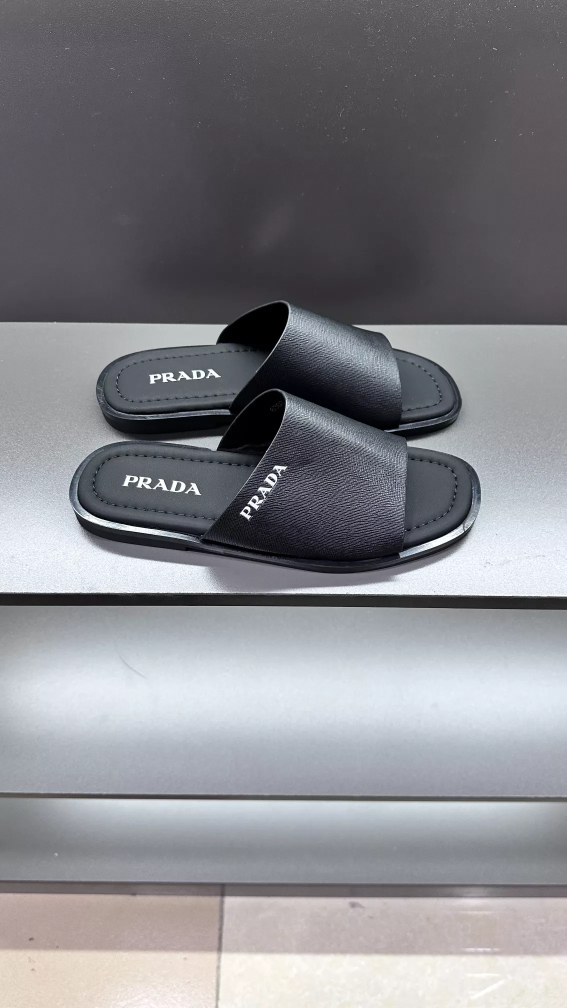 Classic 5075 Prada Slippers For Men