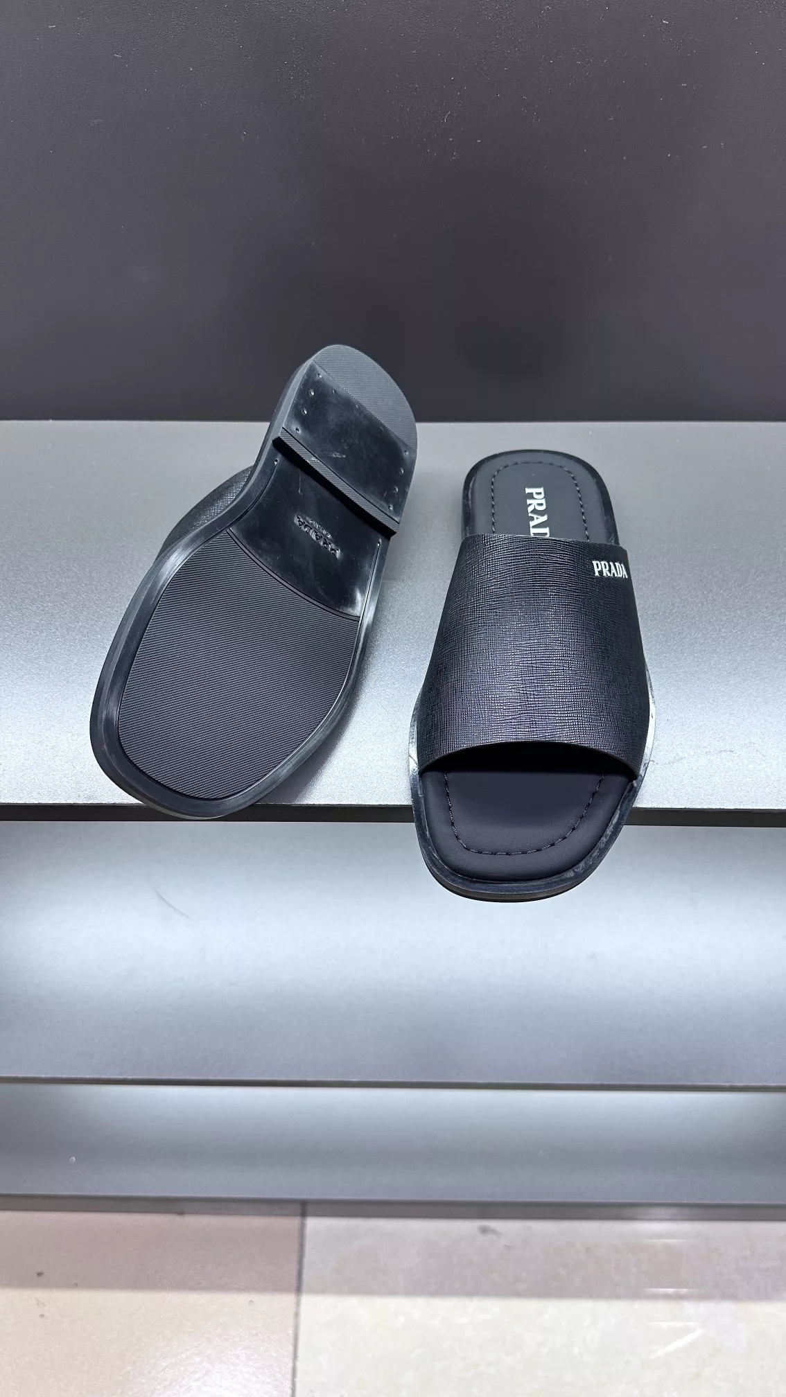 Classic 5075 Prada Slippers For Men