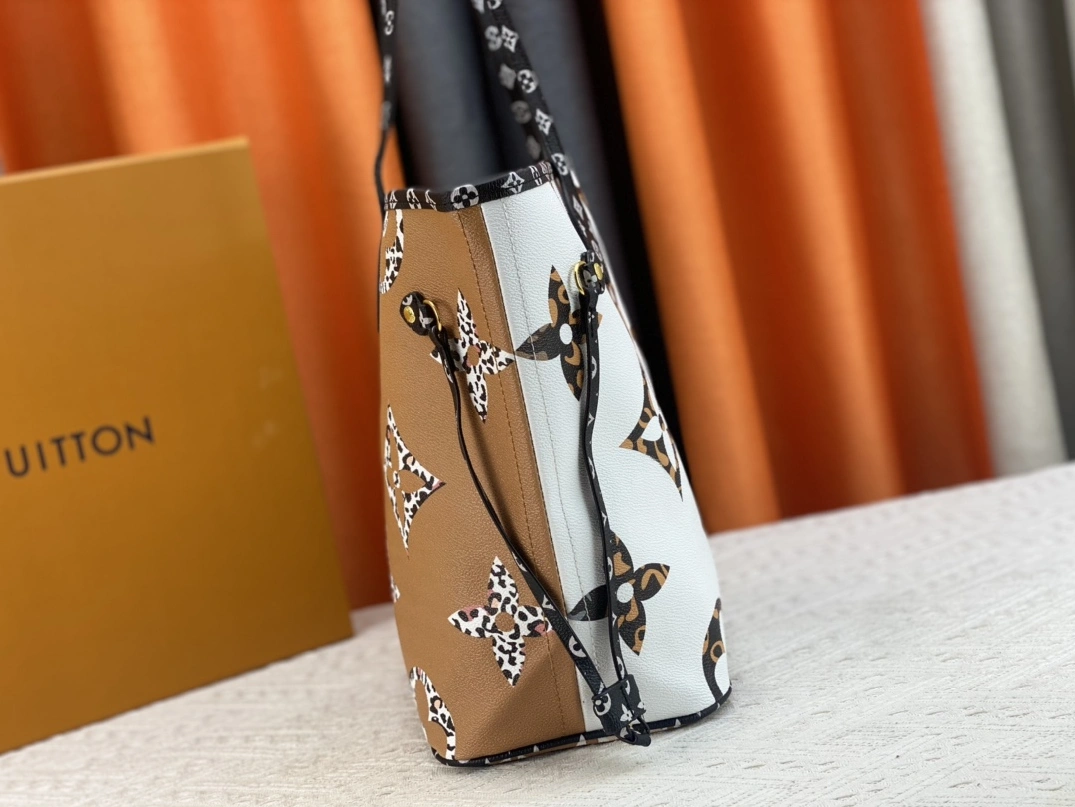 Classic 508 Louis Vuitton AAA Quality Shoulder Bags For Women