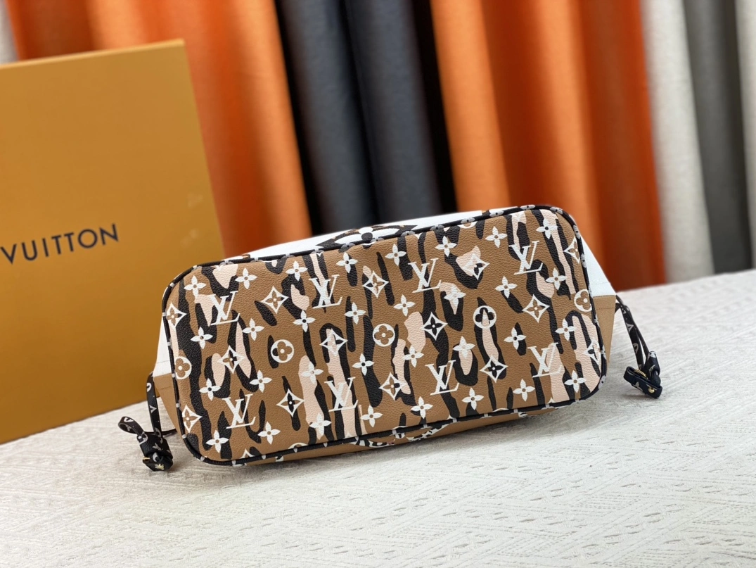 Classic 508 Louis Vuitton AAA Quality Shoulder Bags For Women