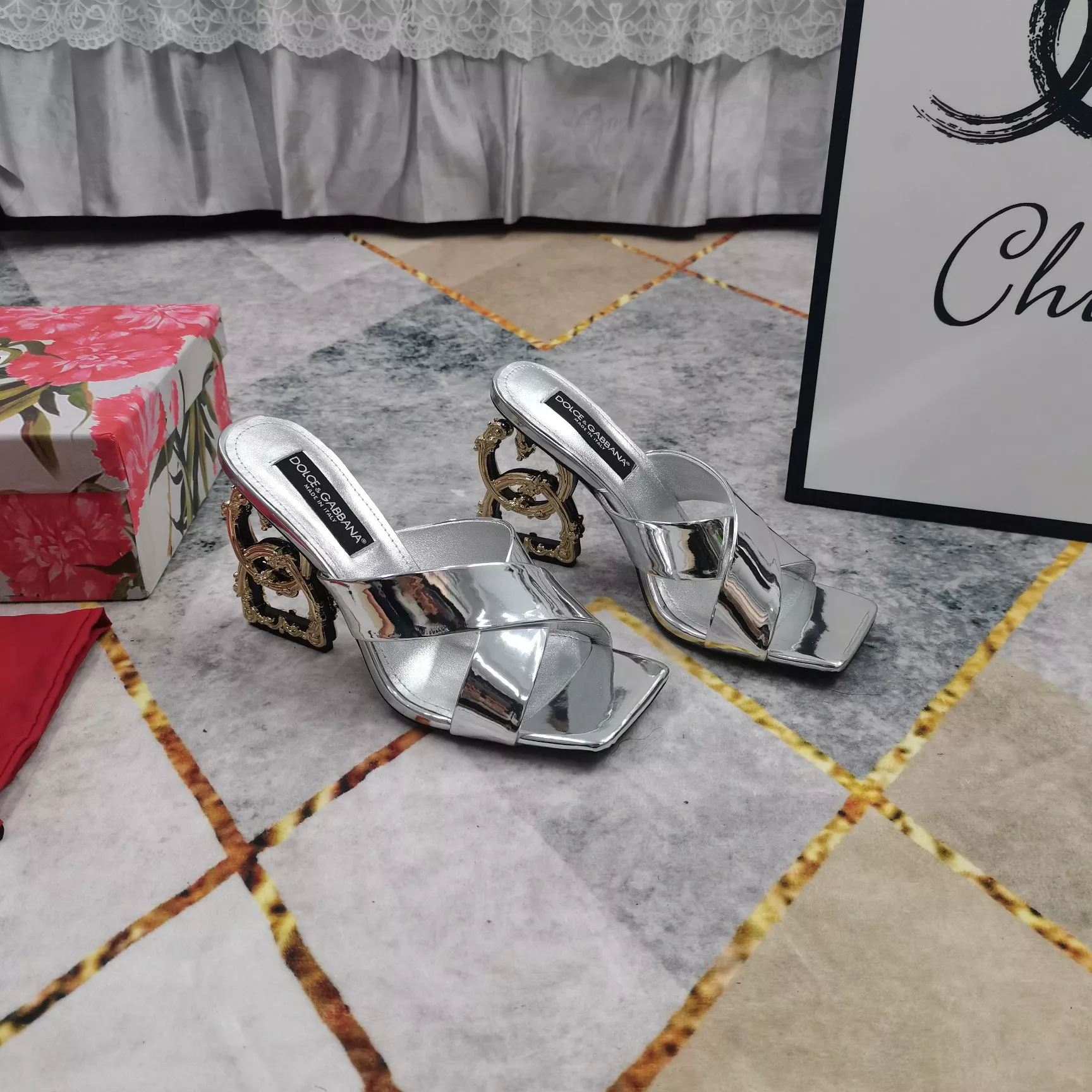 Classic 5289 Dolce & Gabbana D&G Slippers For Women