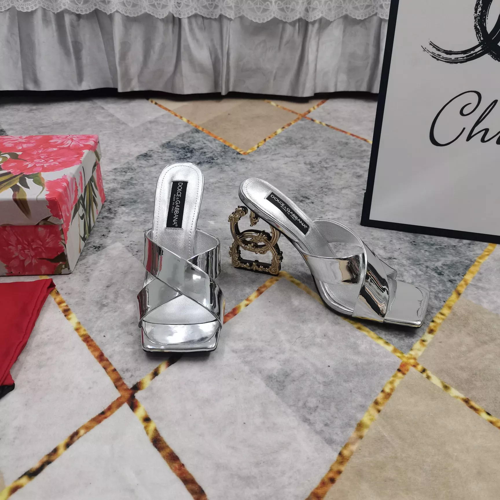 Classic 5289 Dolce & Gabbana D&G Slippers For Women