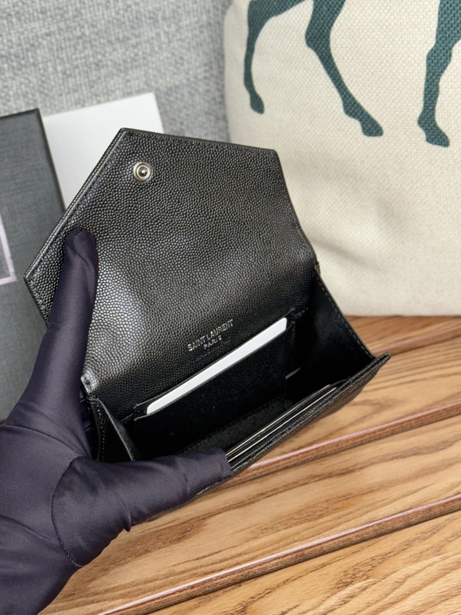 Classic 5300 Yves Saint Laurent AAA Quality Wallets