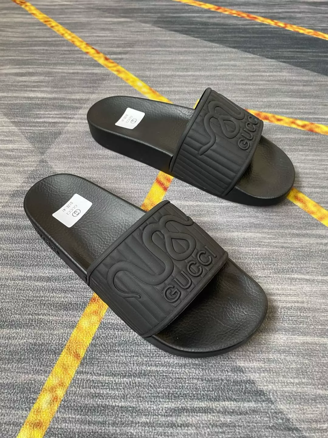 Classic 5400 Gucci Slippers For Men