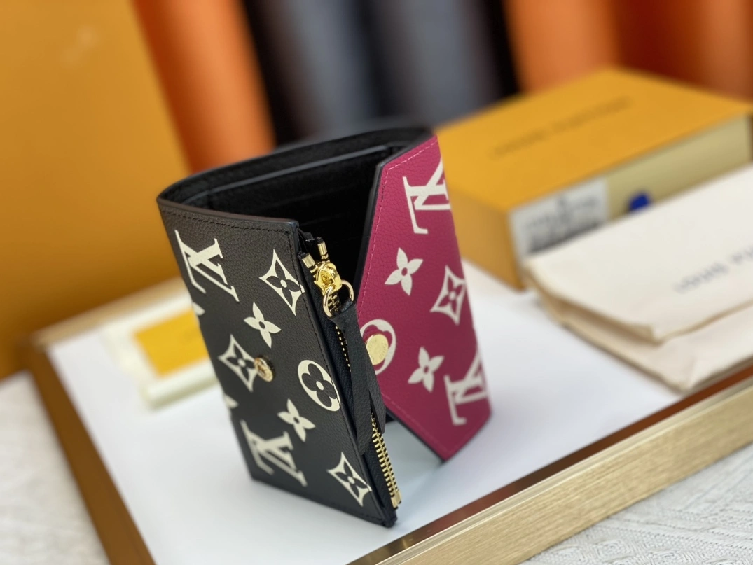 Classic 5507 Louis Vuitton AAA Quality Wallets For Women