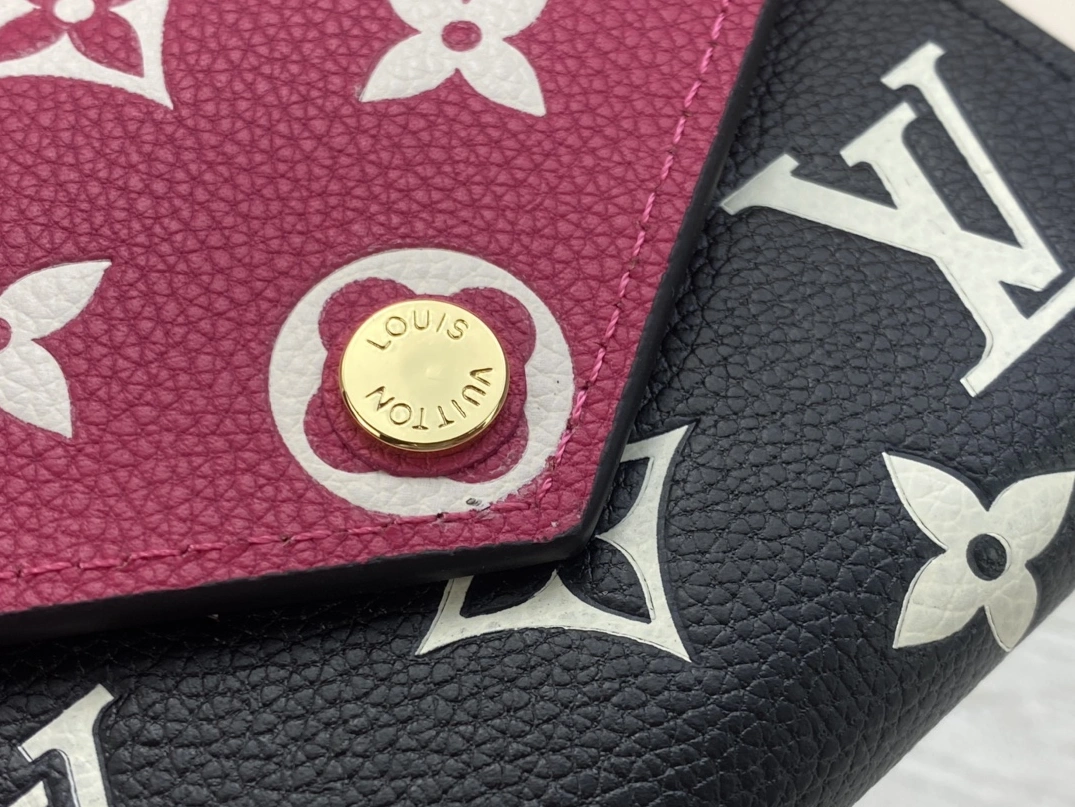 Classic 5507 Louis Vuitton AAA Quality Wallets For Women