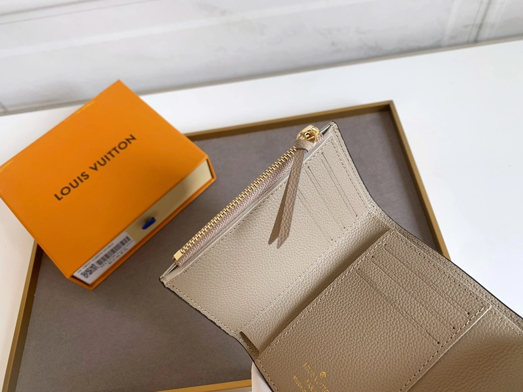 Classic 556 Louis Vuitton LV Wallets For Women