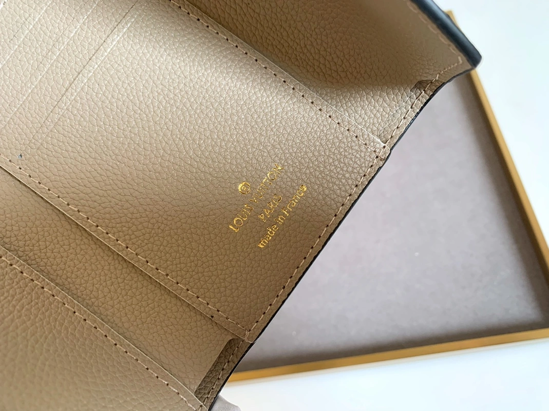 Classic 556 Louis Vuitton LV Wallets For Women
