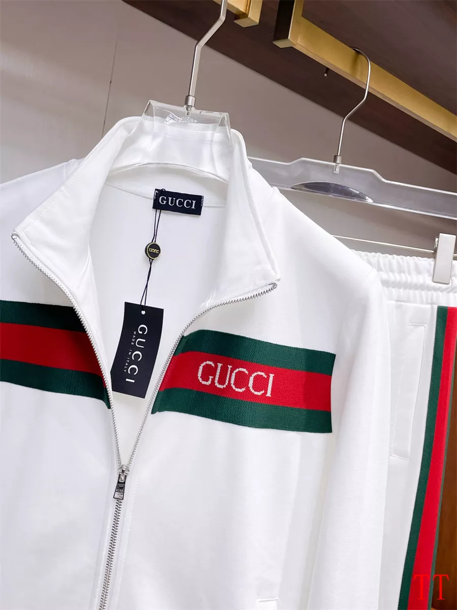 Classic 5700 Gucci Tracksuits Long Sleeved For Men