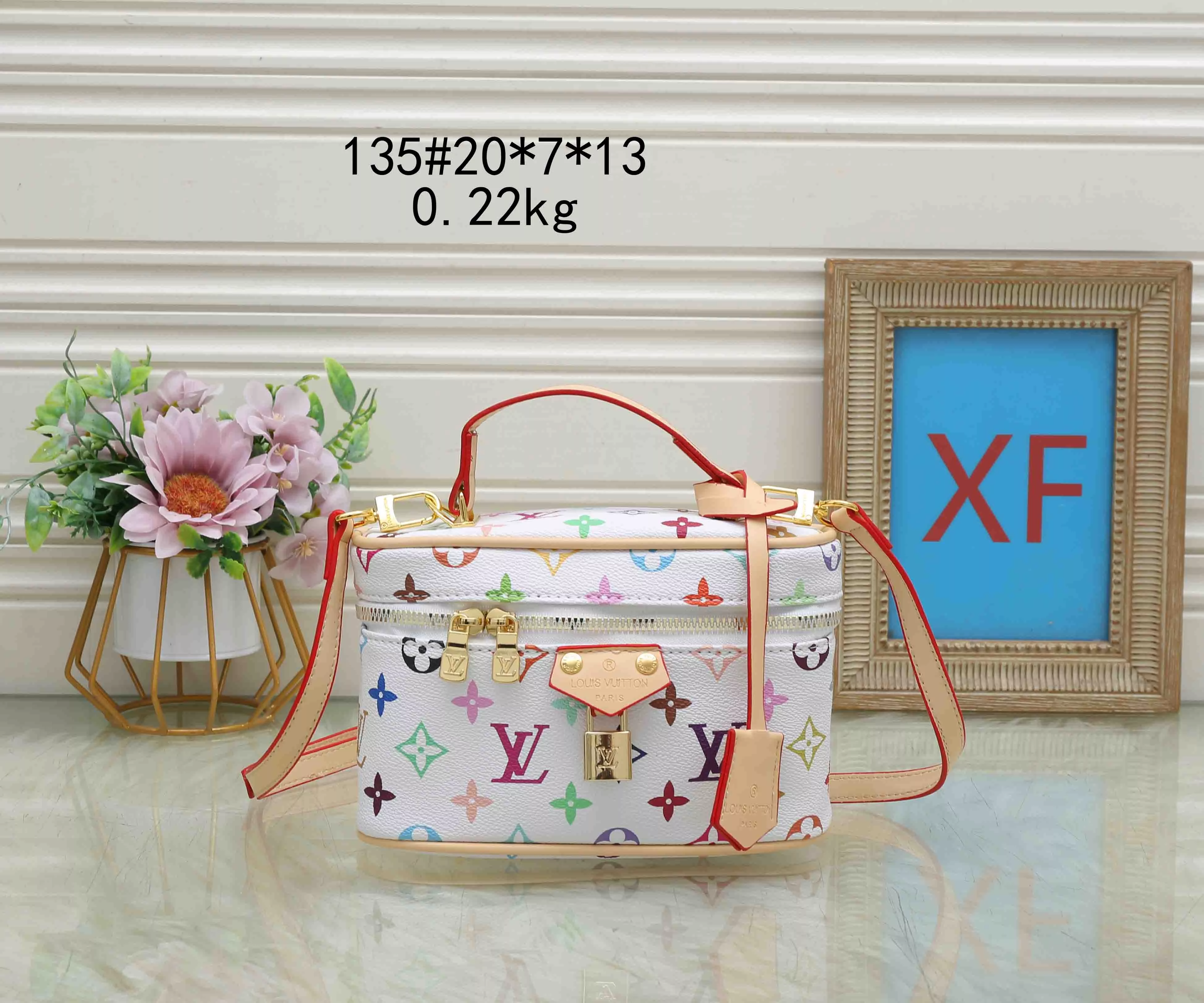 Classic 5739 Louis Vuitton Messenger Bags For Women