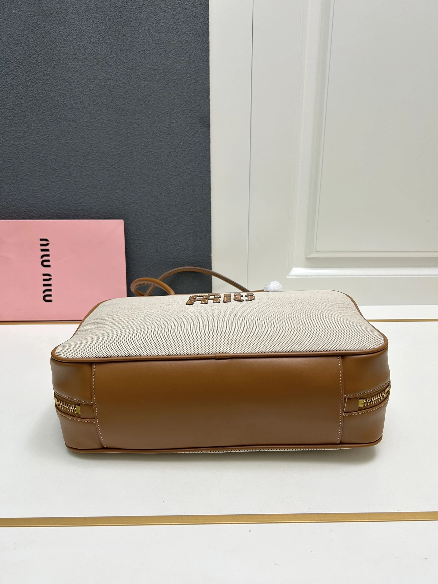 Classic 5928 MIU MIU AAA Quality Handbags For Women