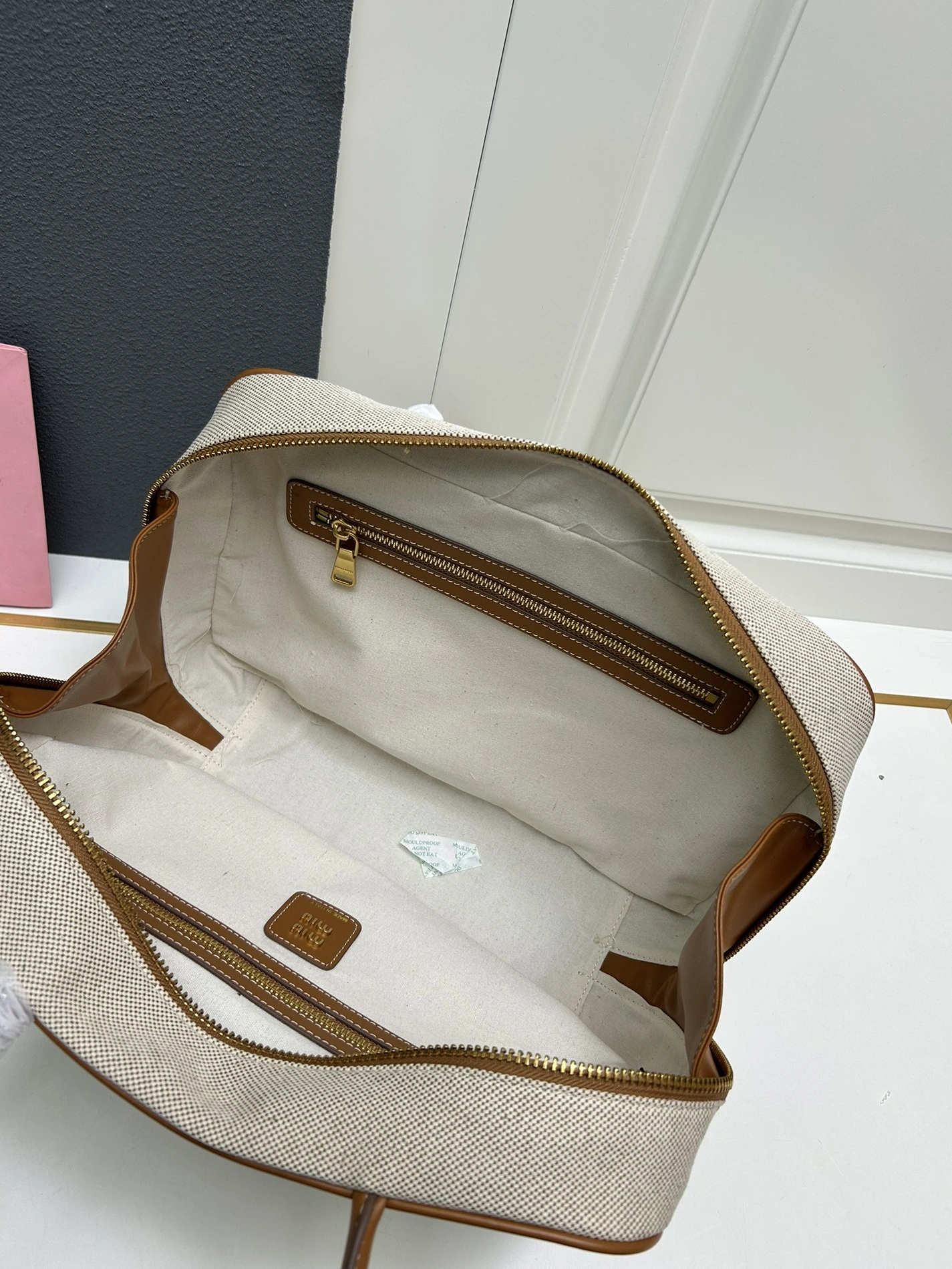 Classic 5928 MIU MIU AAA Quality Handbags For Women