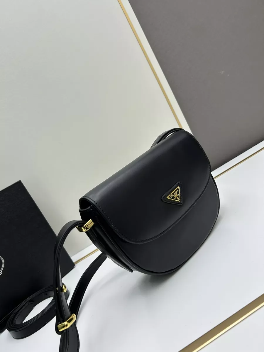Classic 6002 Prada AAA Quality Messenger Bags For Women