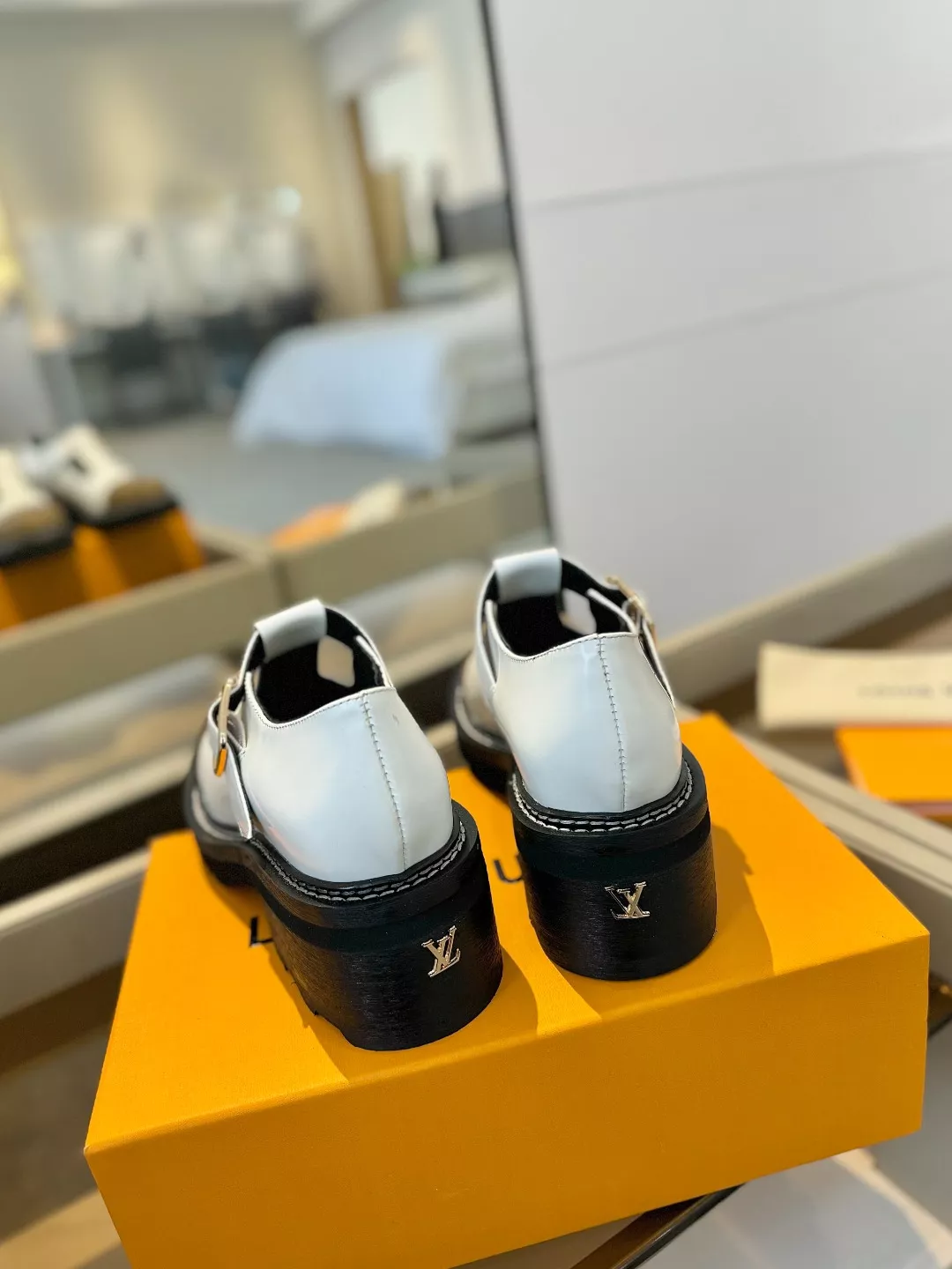 Classic 611 Louis Vuitton Casual Shoes For Women