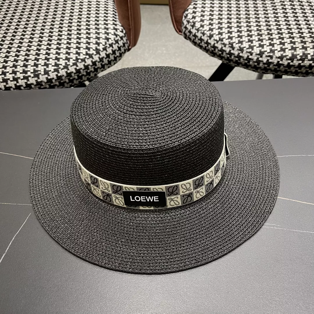 Classic 6163 LOEWE Caps