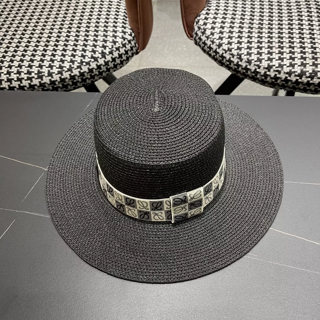 Classic 6163 LOEWE Caps