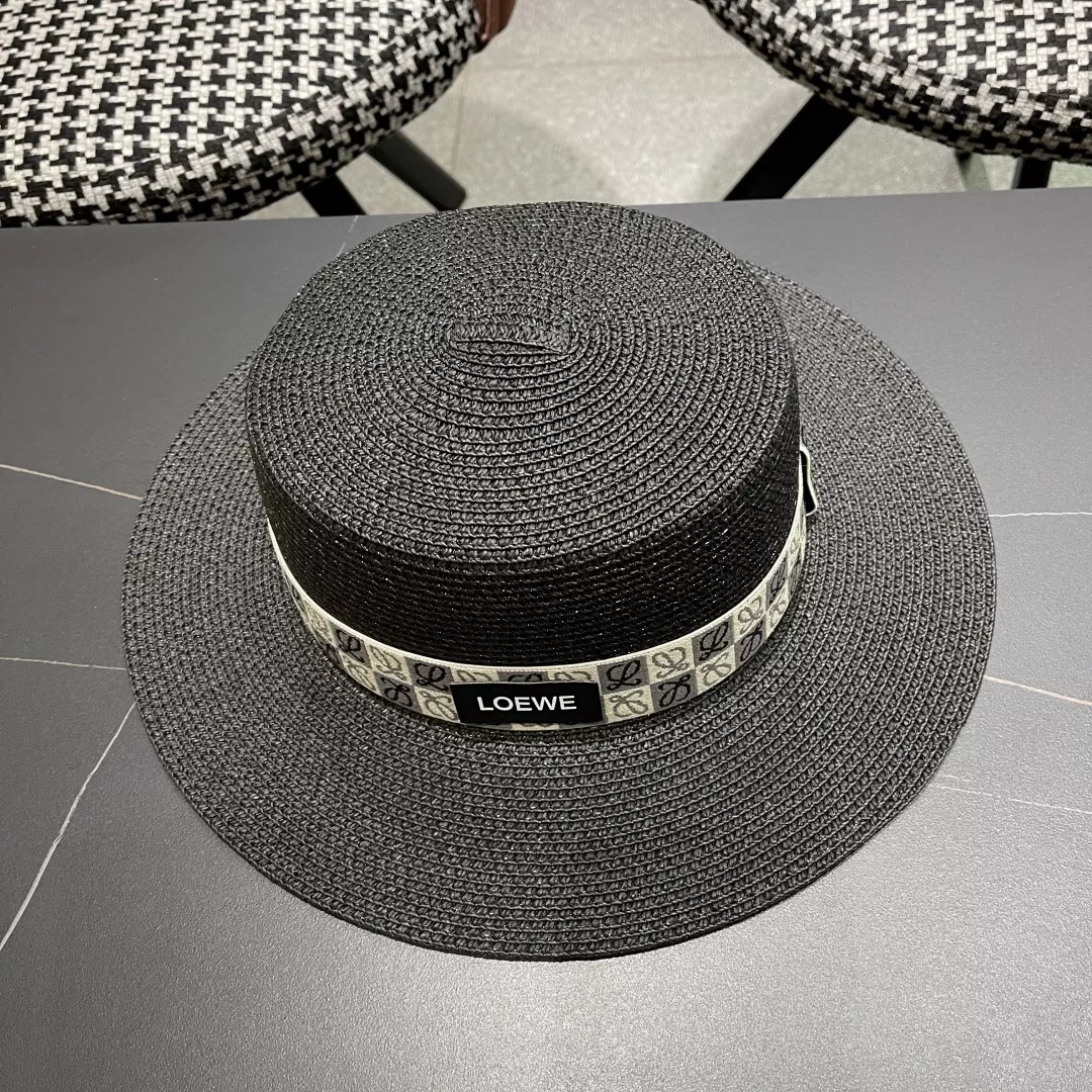 Classic 6163 LOEWE Caps