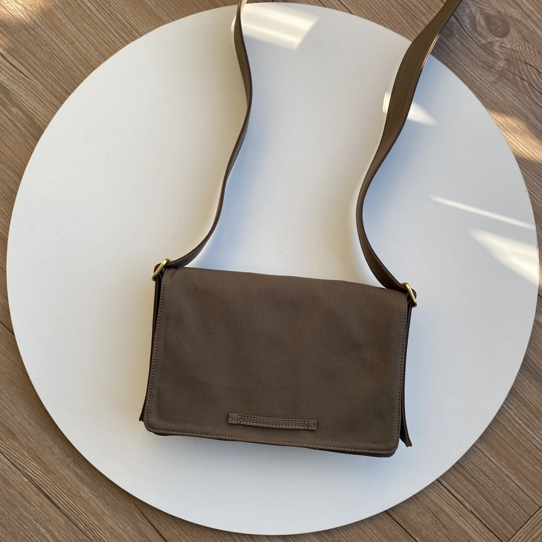Classic 6650 Burberry AAA Man Messenger Bags