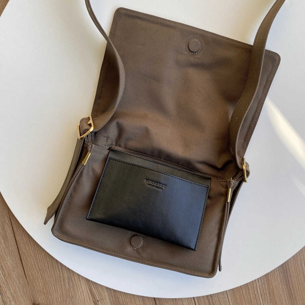 Classic 6650 Burberry AAA Man Messenger Bags