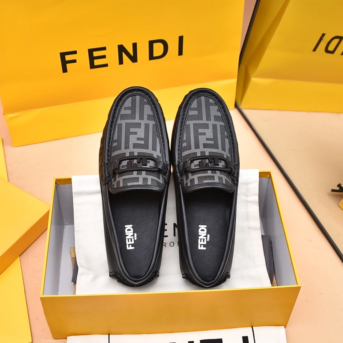 Classic 6813 Fendi Leather Shoes For Men