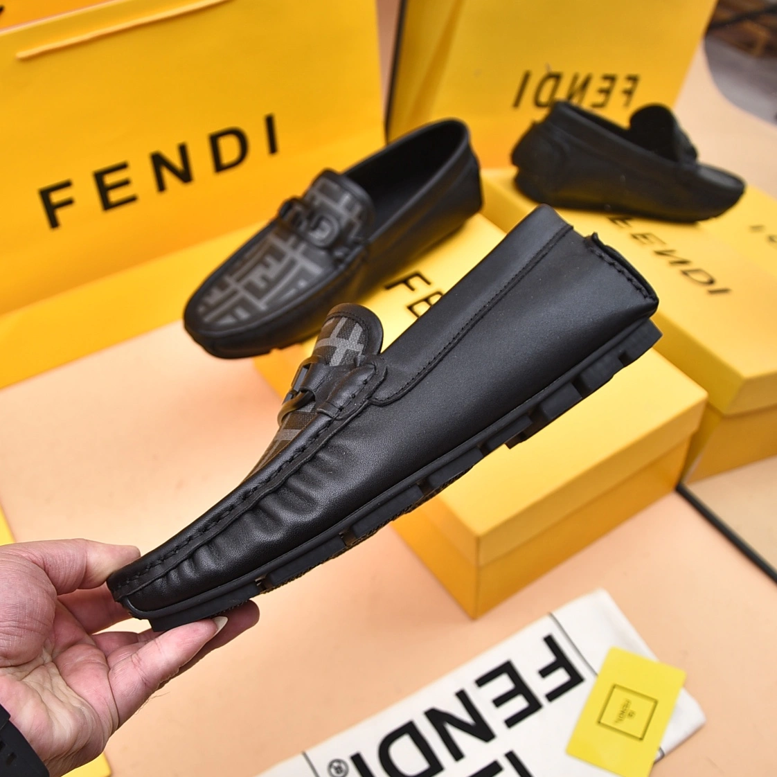 Classic 6813 Fendi Leather Shoes For Men