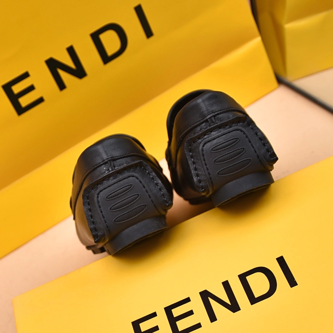 Classic 6813 Fendi Leather Shoes For Men