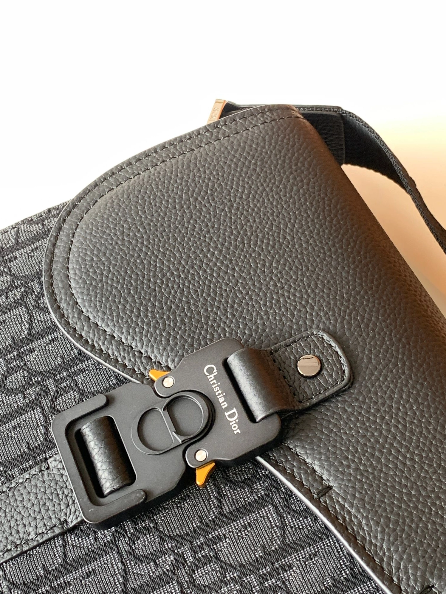 Classic 6935 Christian Dior AAA Man Messenger Bags