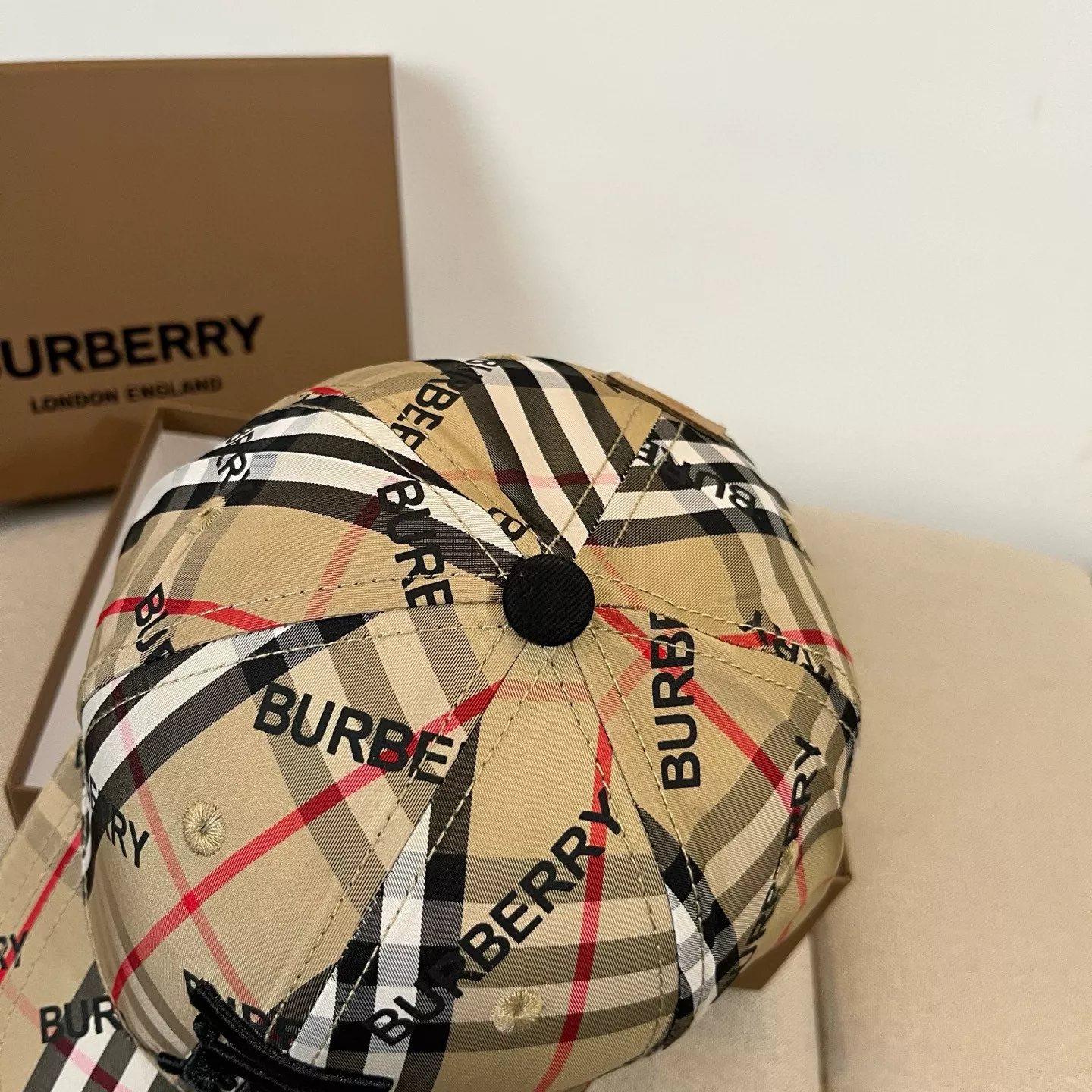 Classic 7076 Burberry Caps
