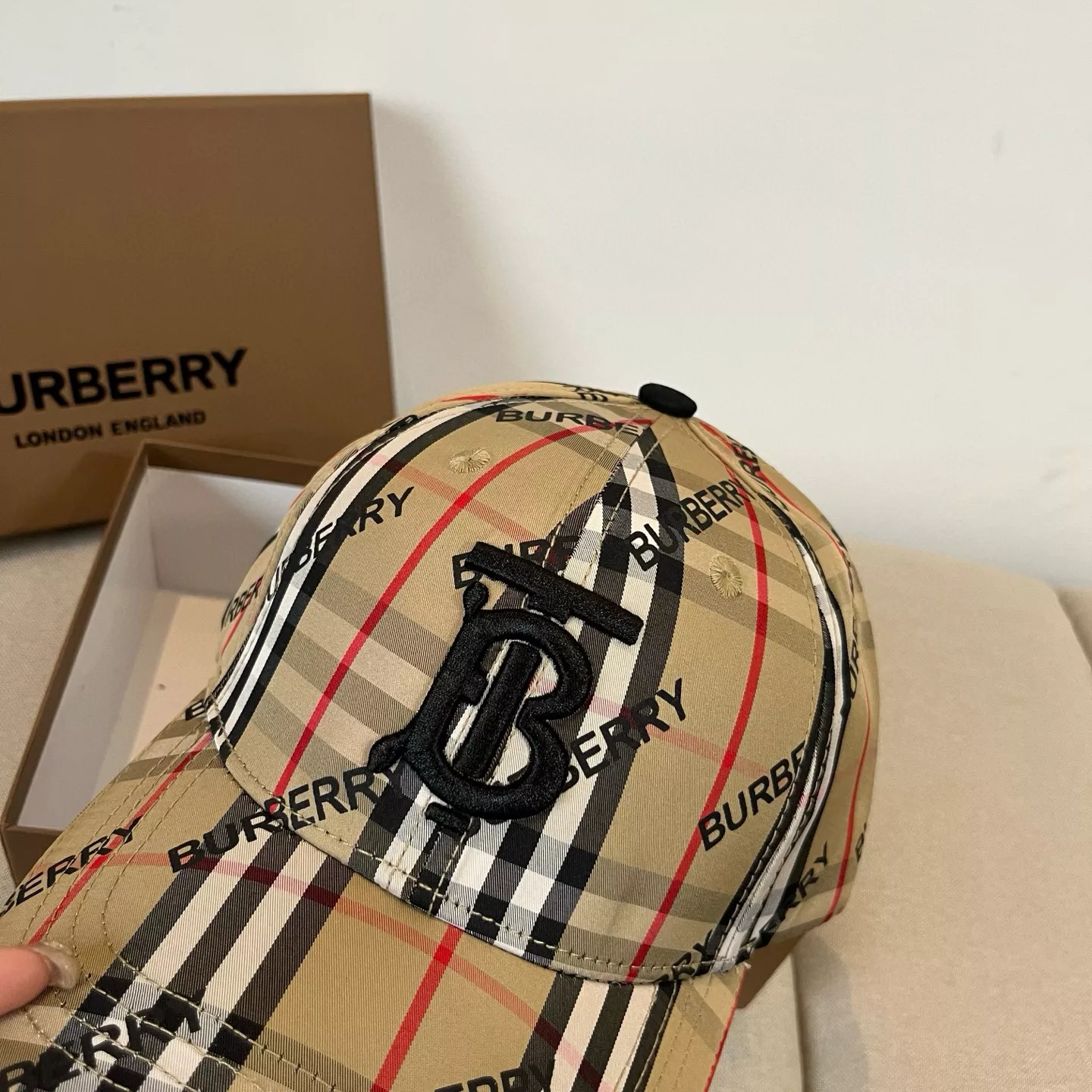 Classic 7076 Burberry Caps