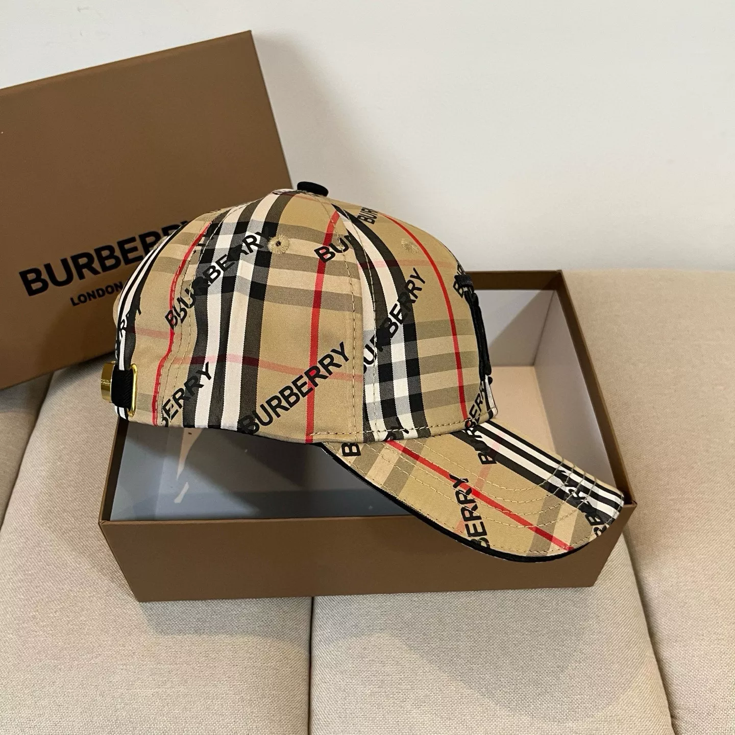 Classic 7076 Burberry Caps