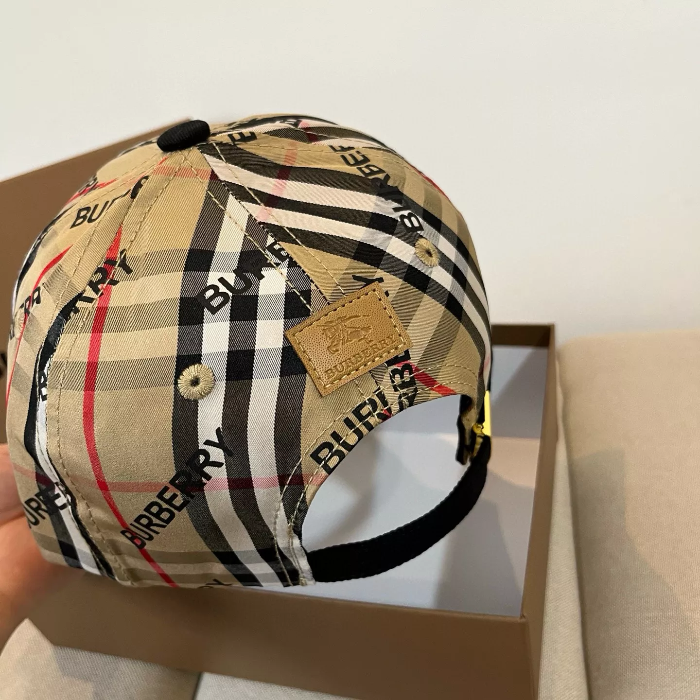 Classic 7076 Burberry Caps