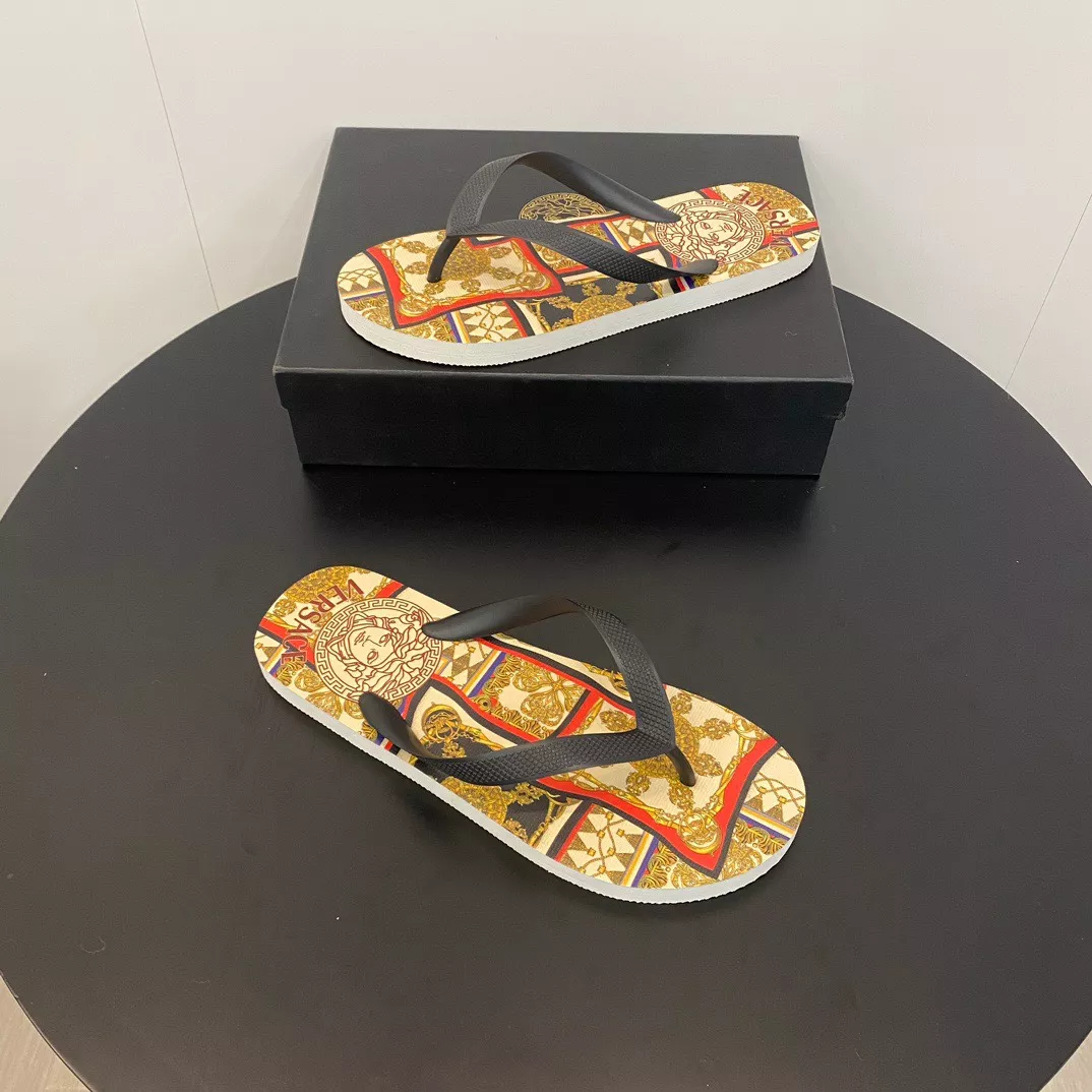 Classic 742 Versace Slippers For Men