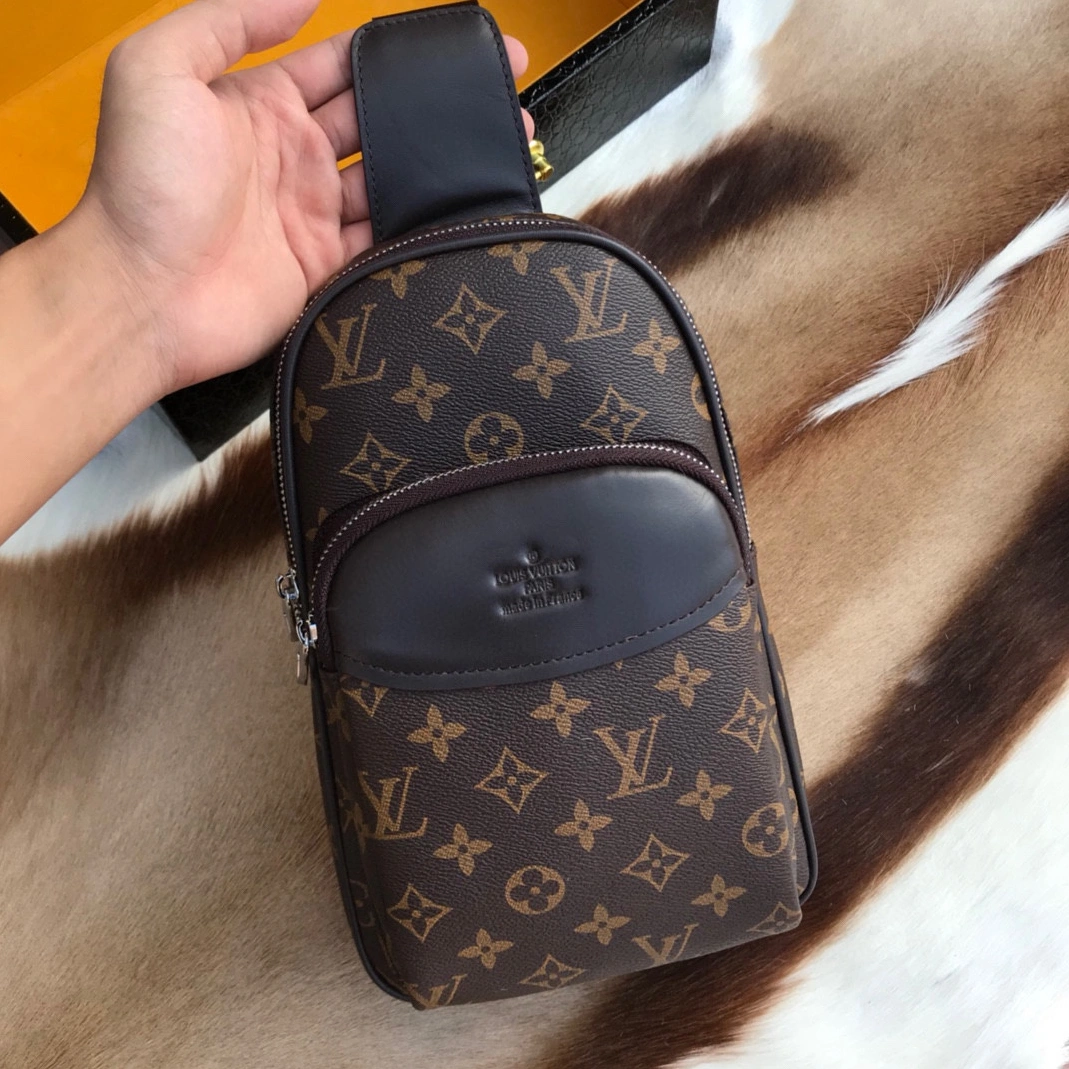 Classic 7473 Louis Vuitton AAA Man Messenger Bags