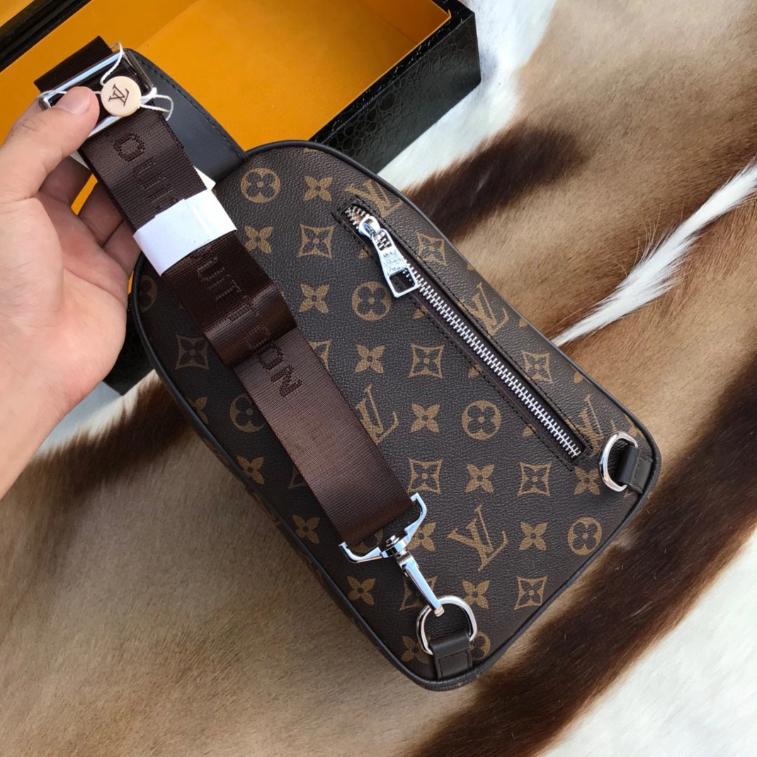 Classic 7473 Louis Vuitton AAA Man Messenger Bags