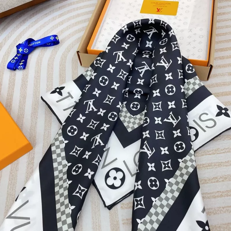 Classic 7588 Louis Vuitton Silk Squares