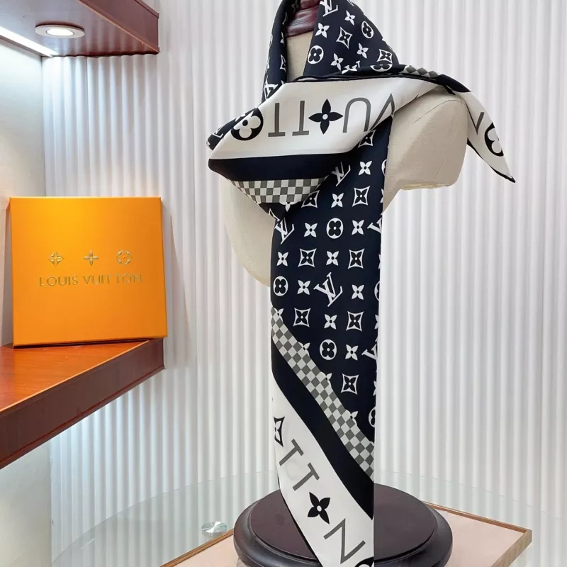 Classic 7588 Louis Vuitton Silk Squares
